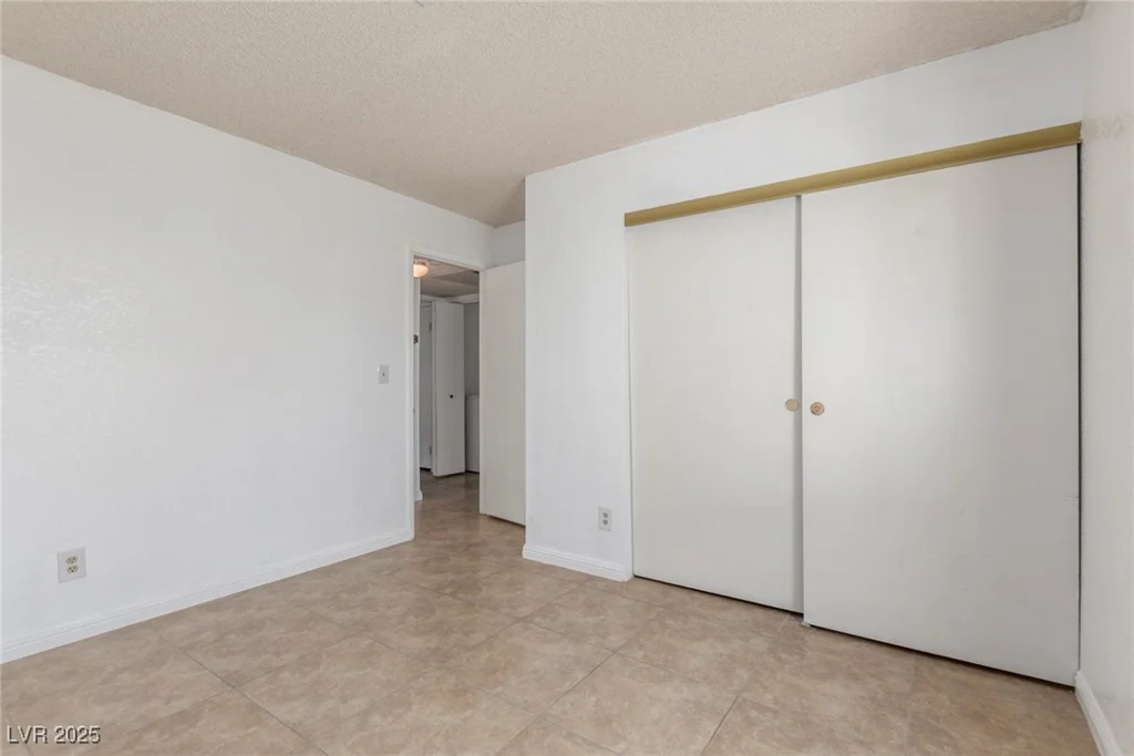 1017 Falconhead, Las Vegas, NV 89128