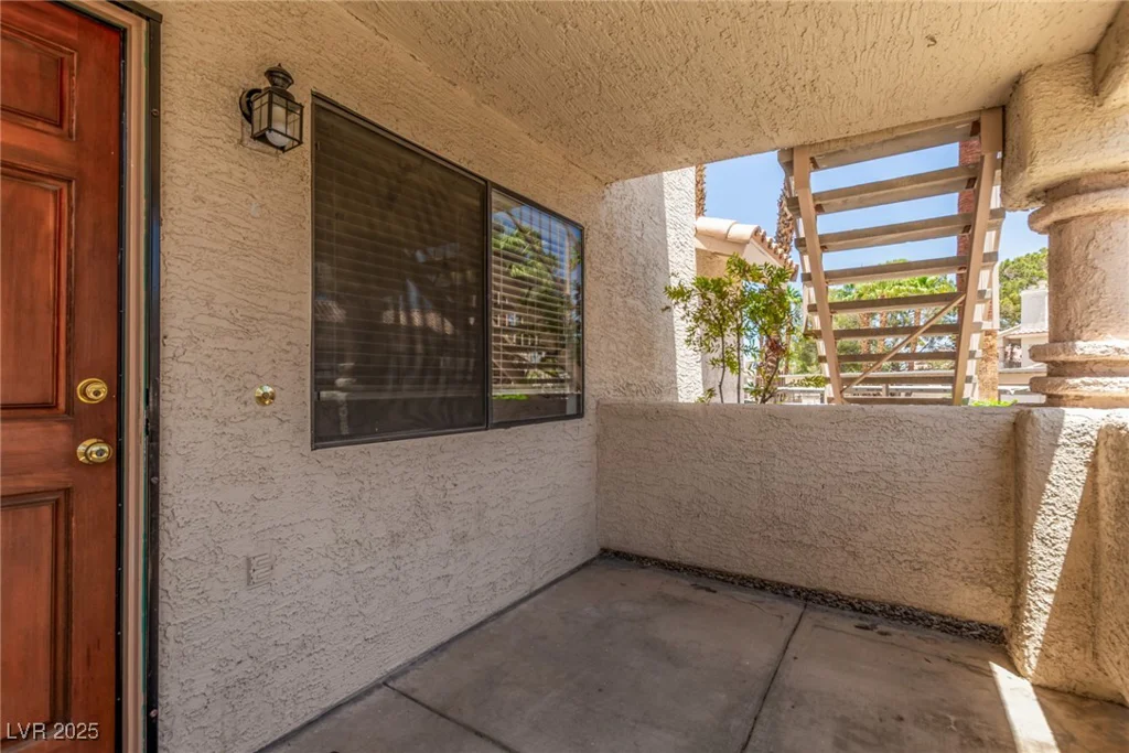 1017 Falconhead, Las Vegas, NV 89128