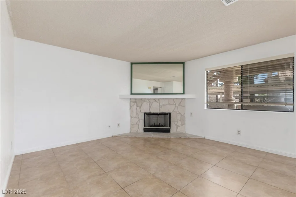 1017 Falconhead, Las Vegas, NV 89128