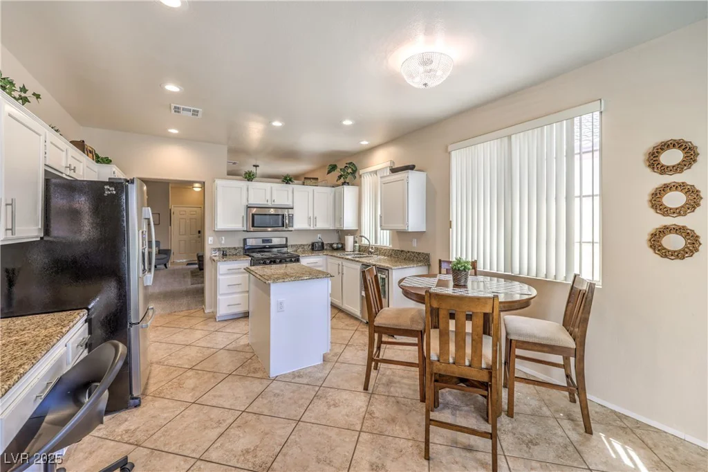 344 Golden Shore, Las Vegas, NV 89123