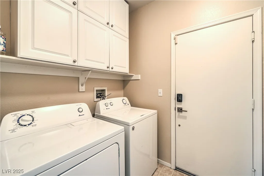 344 Golden Shore, Las Vegas, NV 89123