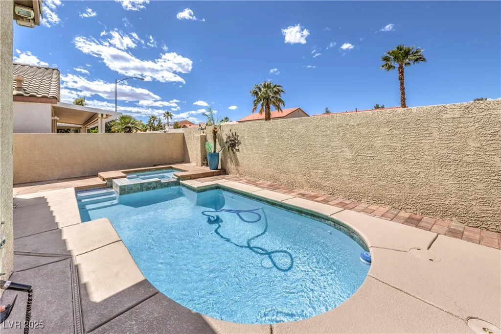 344 Golden Shore, Las Vegas, NV 89123