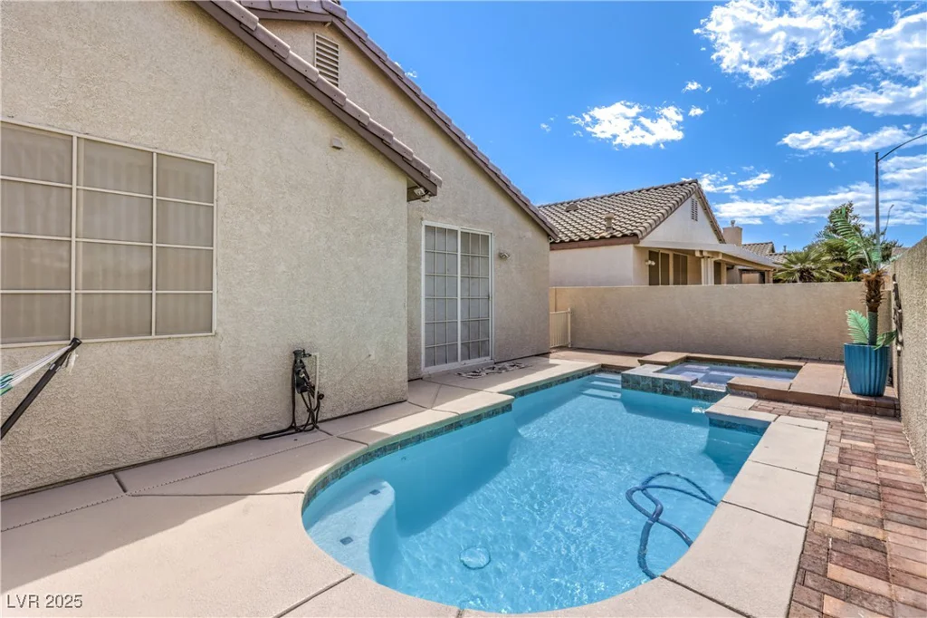 344 Golden Shore, Las Vegas, NV 89123
