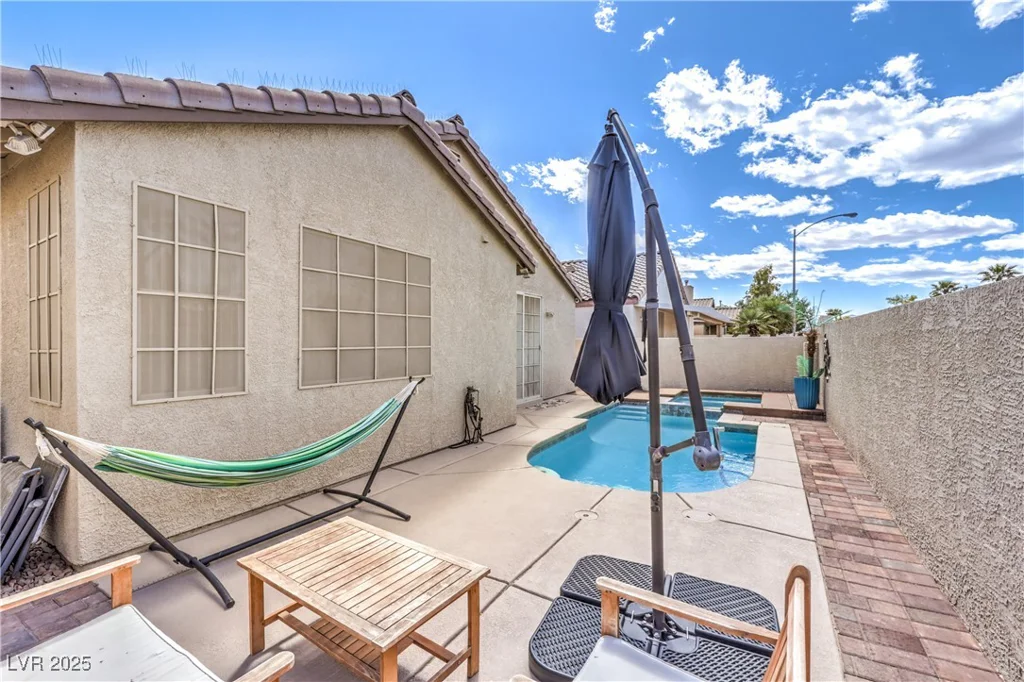 344 Golden Shore, Las Vegas, NV 89123