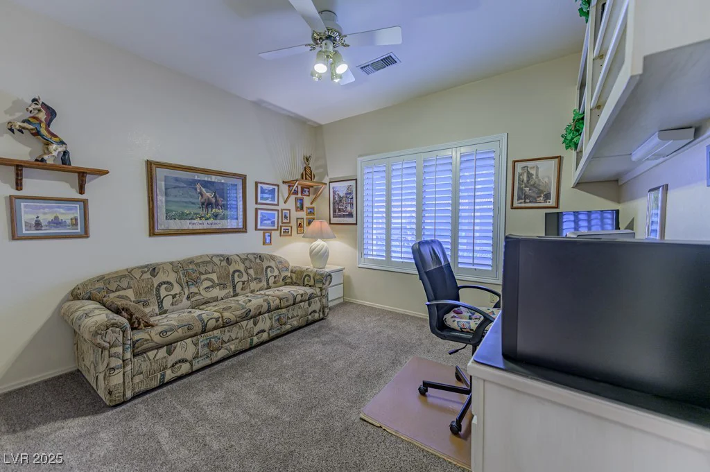 2437 Desert Butte, Las Vegas, NV 89134