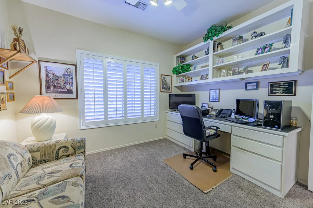 2437 Desert Butte, Las Vegas, NV 89134