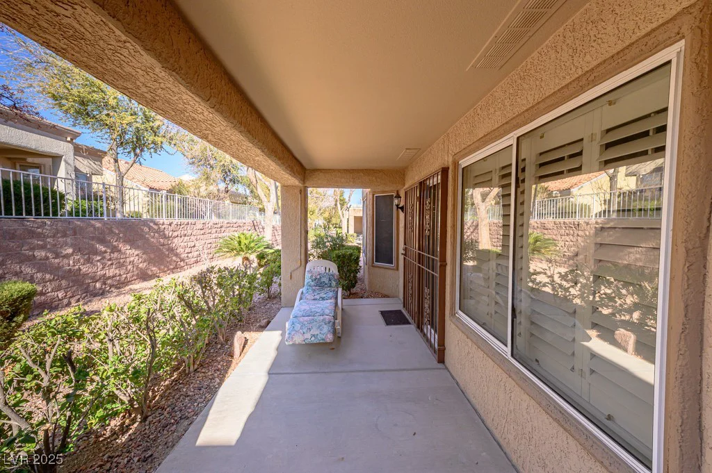 2437 Desert Butte, Las Vegas, NV 89134