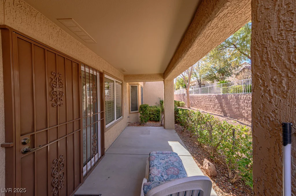 2437 Desert Butte, Las Vegas, NV 89134