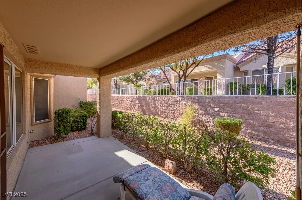 2437 Desert Butte, Las Vegas, NV 89134