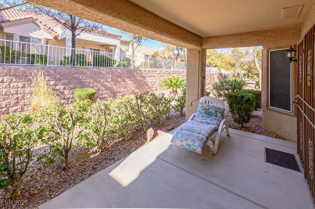 2437 Desert Butte, Las Vegas, NV 89134