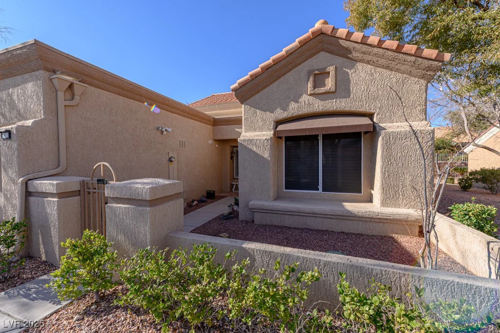 2437 Desert Butte, Las Vegas, NV 89134