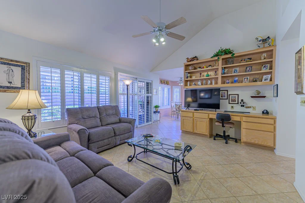 2437 Desert Butte, Las Vegas, NV 89134