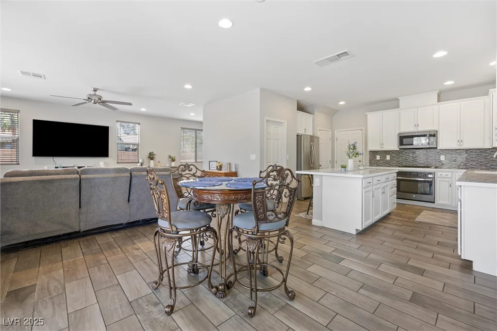 6783 Pleasant Flower, Las Vegas, NV 89149