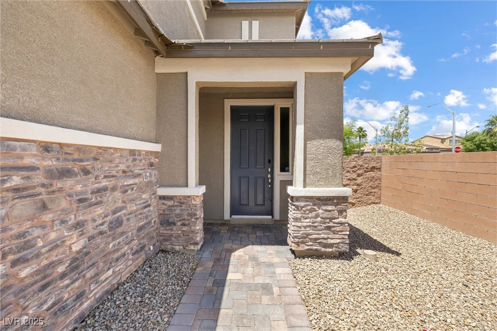 6783 Pleasant Flower, Las Vegas, NV 89149
