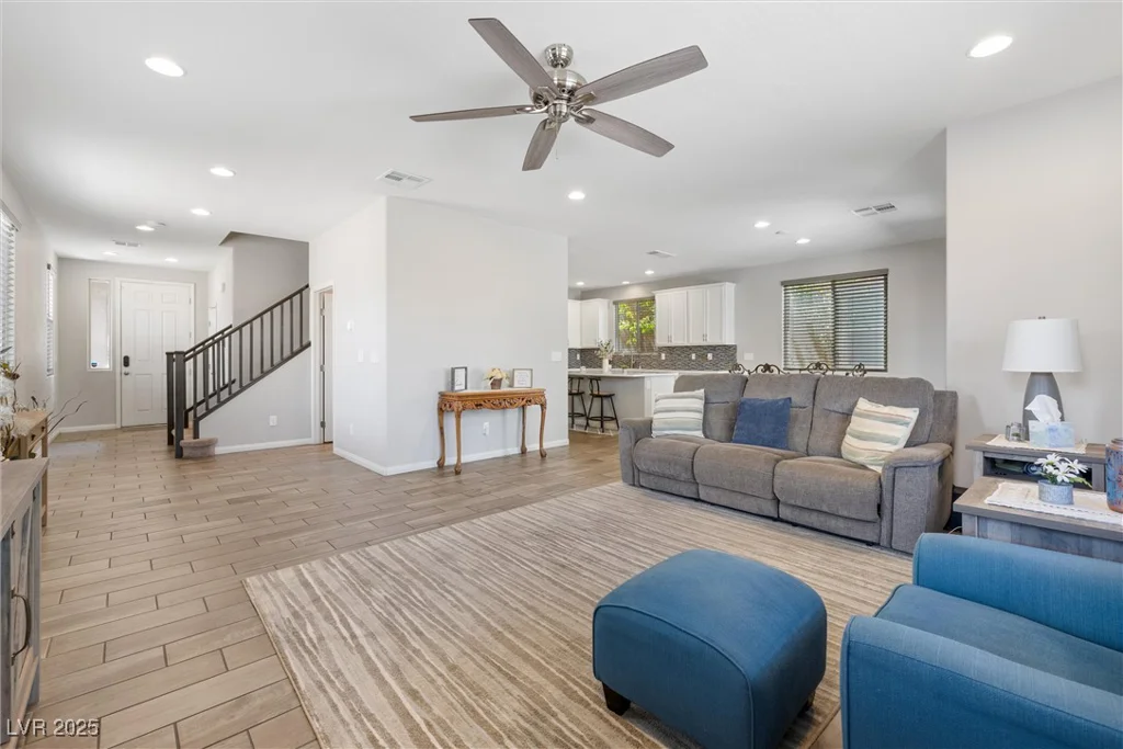 6783 Pleasant Flower, Las Vegas, NV 89149