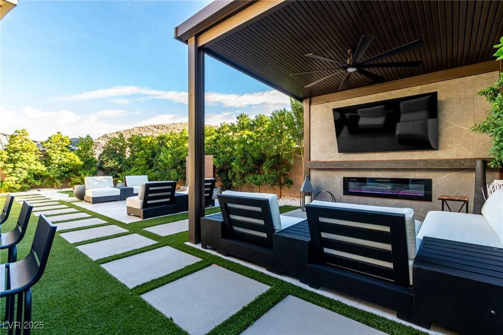 3929 Reyes, Las Vegas, NV 89141