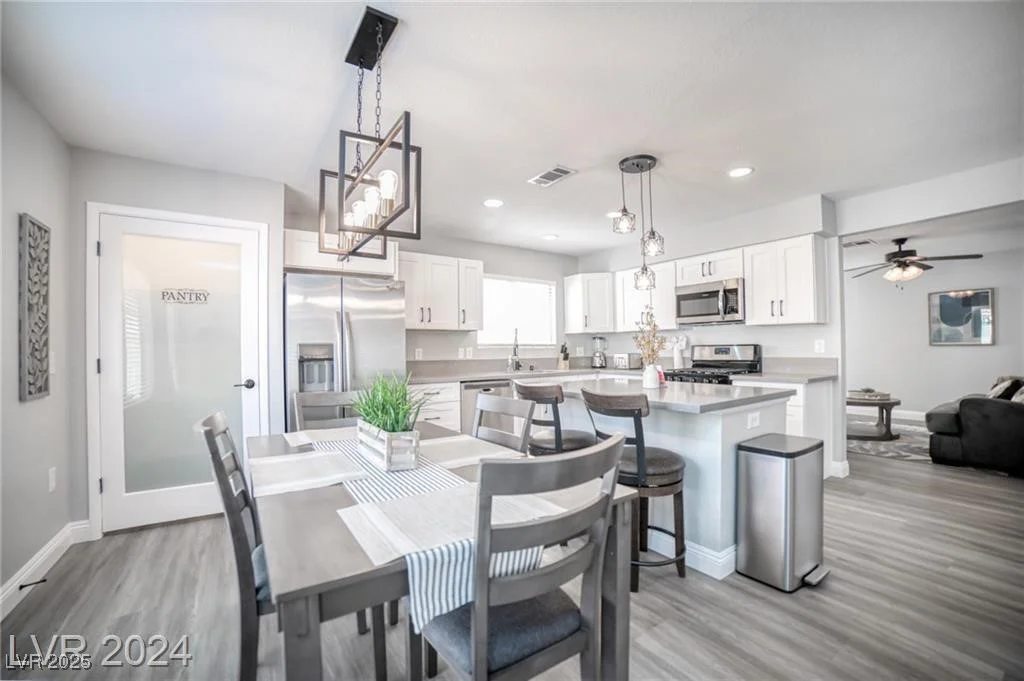 1512 Bellglen, Las Vegas, NV 89128
