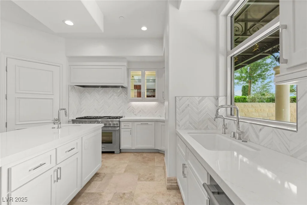 9101 Alta, Las Vegas, NV 89145
