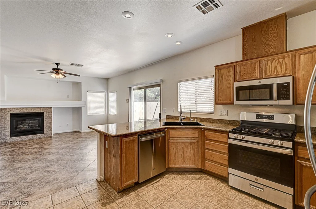 74 Harbor Coast, Las Vegas, NV 89148