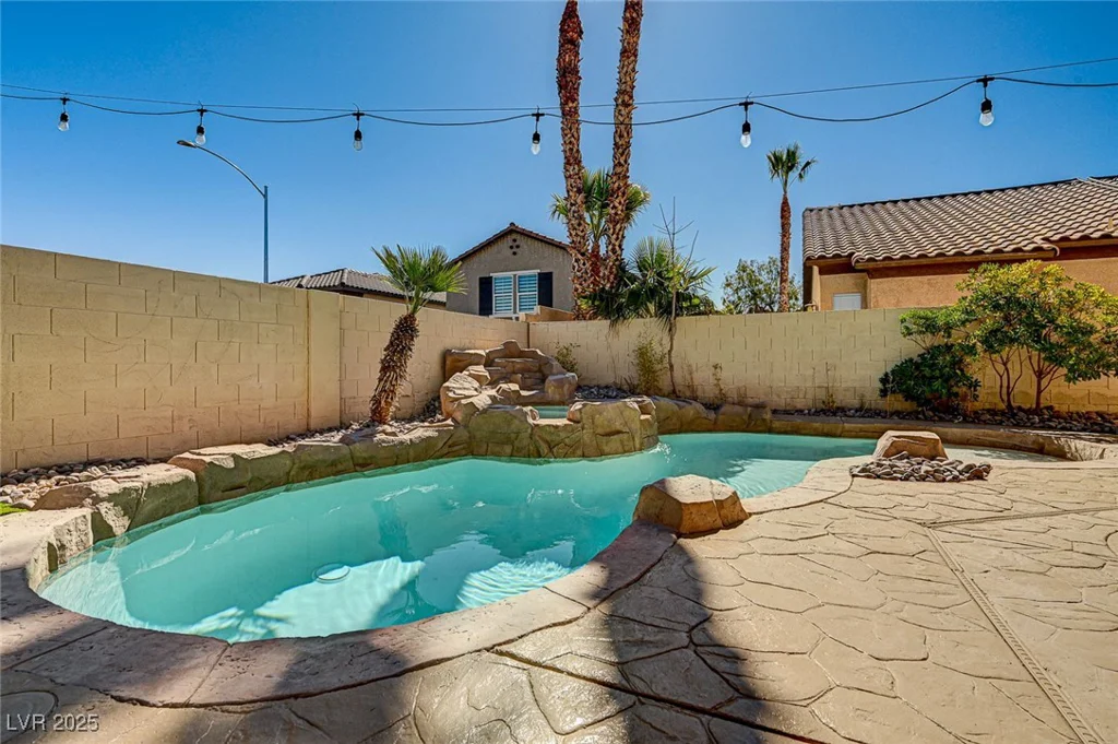 74 Harbor Coast, Las Vegas, NV 89148