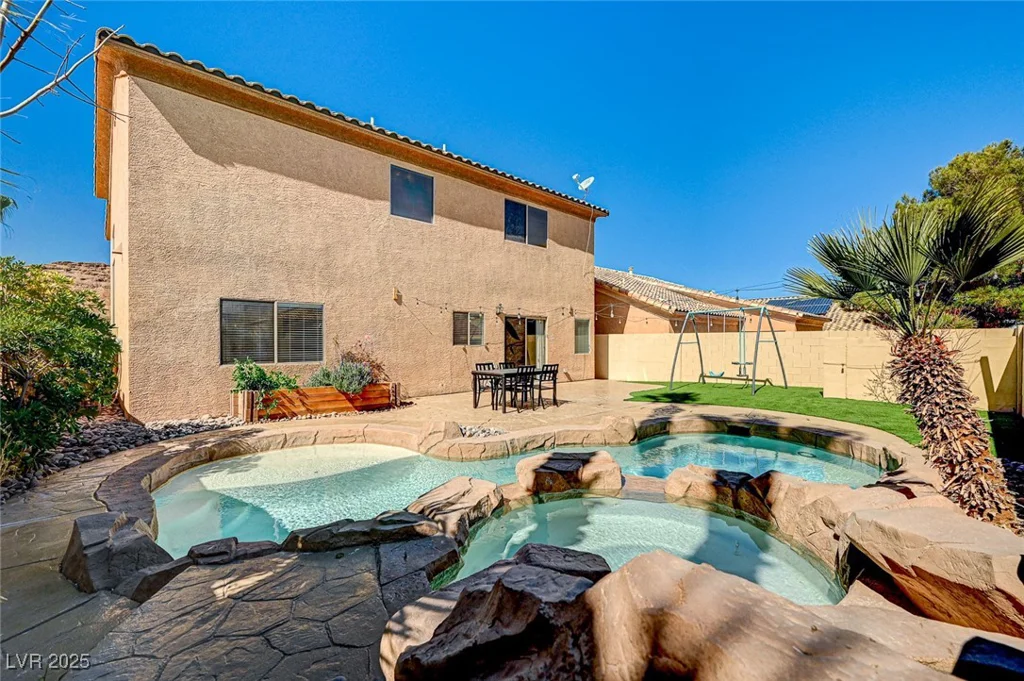 74 Harbor Coast, Las Vegas, NV 89148