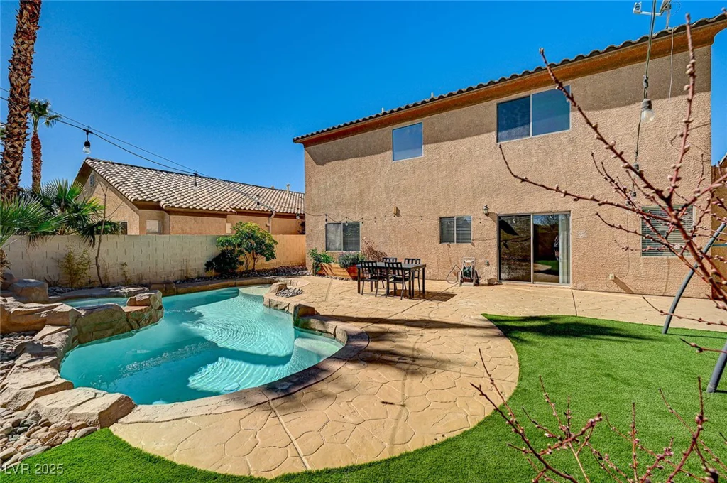 74 Harbor Coast, Las Vegas, NV 89148
