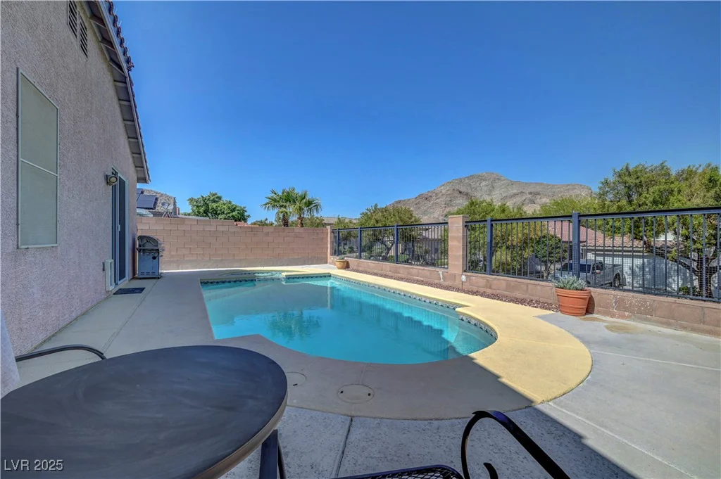 4020 Driscoll Mountain, Las Vegas, NV 89129