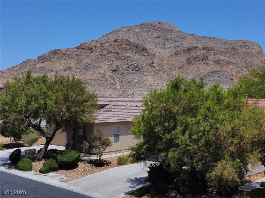 4020 Driscoll Mountain, Las Vegas, NV 89129