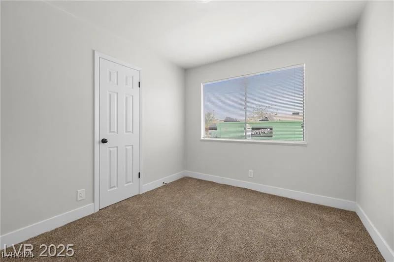 728 Carpenter, Las Vegas, NV 89107