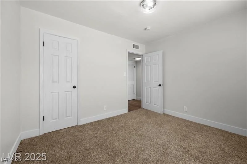 728 Carpenter, Las Vegas, NV 89107