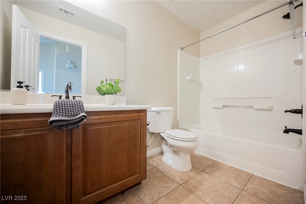 9490 Thunder Sky, Las Vegas, NV 89178