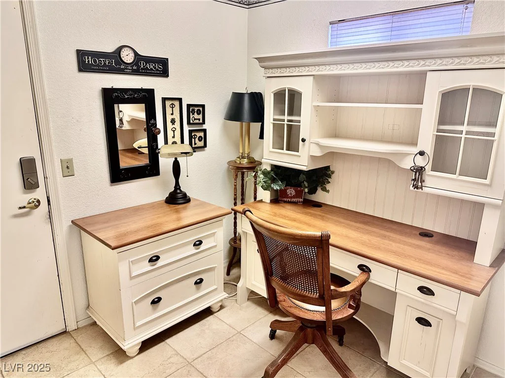 2820 Bluff Point, Las Vegas, NV 89134