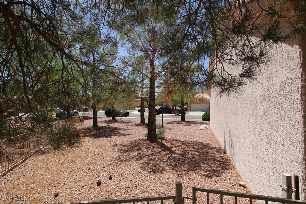 2820 Bluff Point, Las Vegas, NV 89134