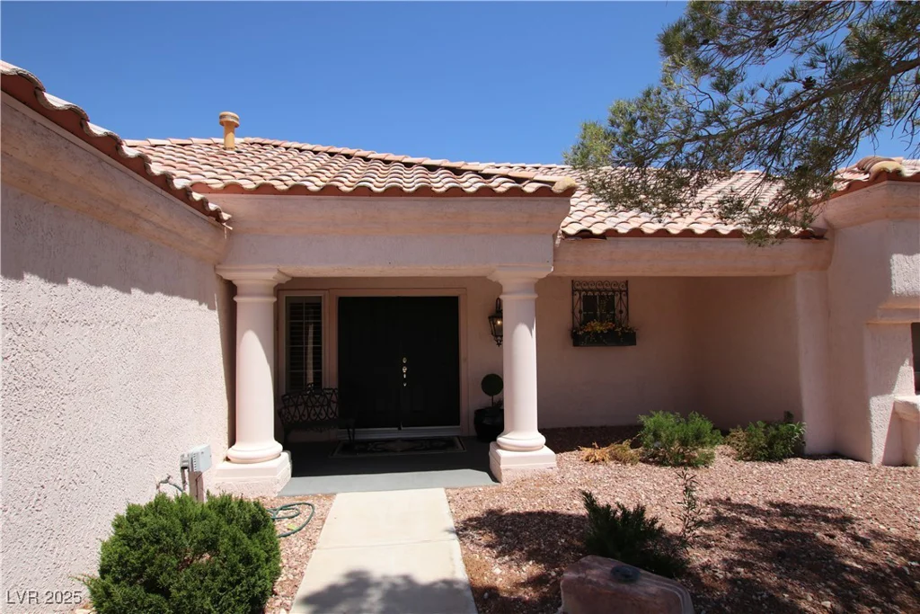 2820 Bluff Point, Las Vegas, NV 89134