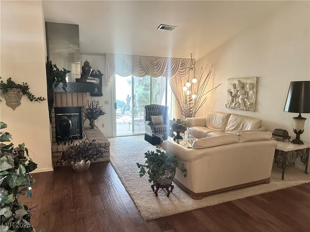 2820 Bluff Point, Las Vegas, NV 89134