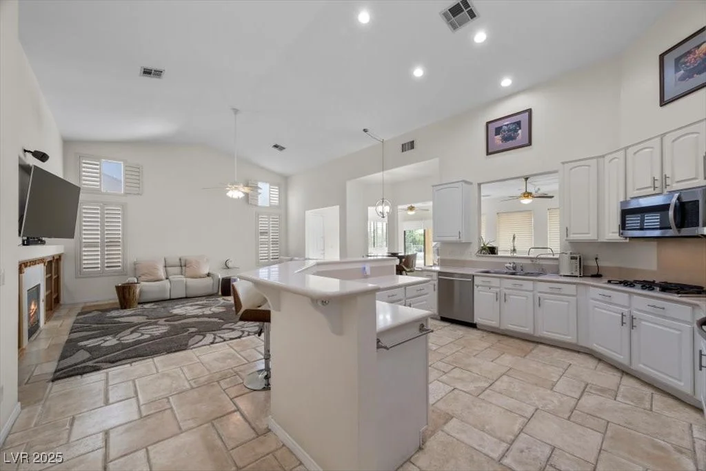 835 Market Crest, Las Vegas, NV 89110