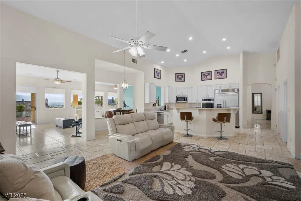835 Market Crest, Las Vegas, NV 89110