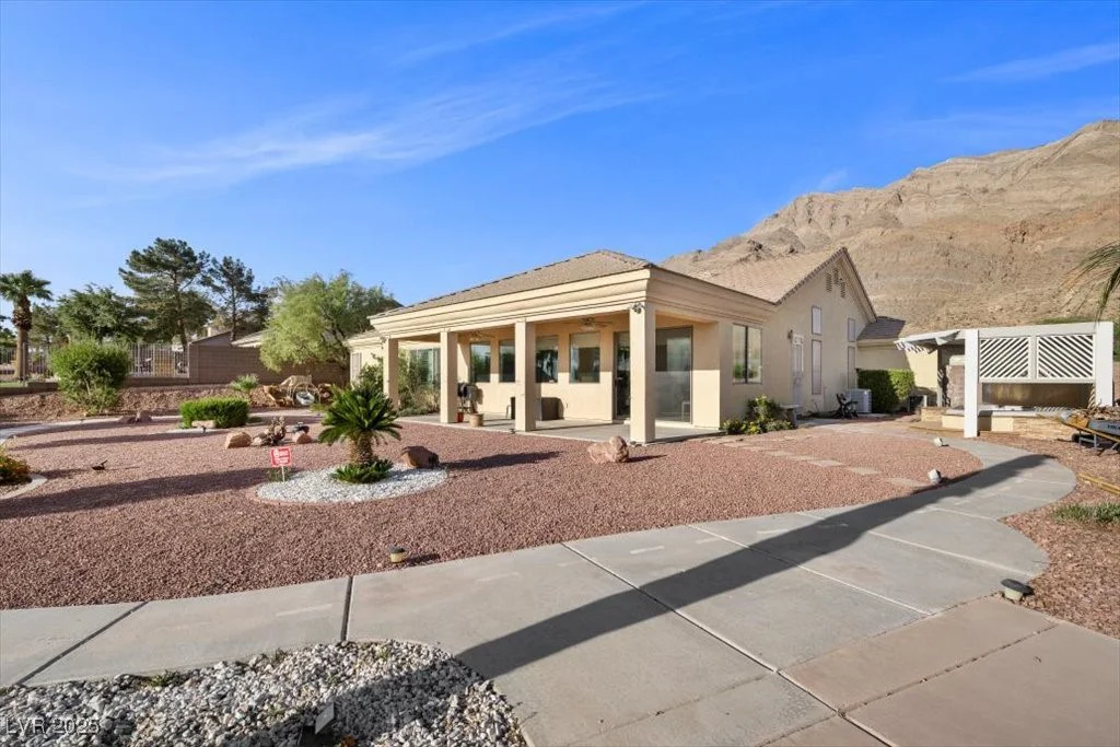 835 Market Crest, Las Vegas, NV 89110