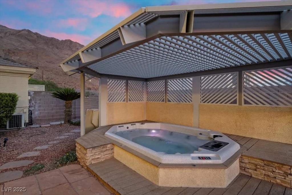 835 Market Crest, Las Vegas, NV 89110