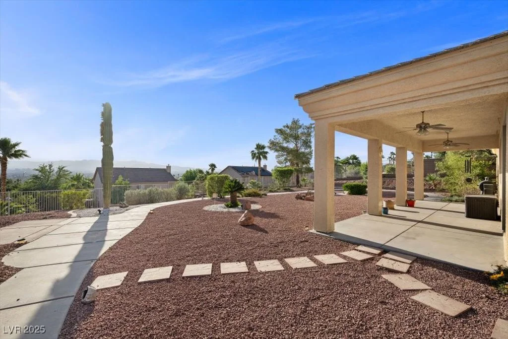 835 Market Crest, Las Vegas, NV 89110