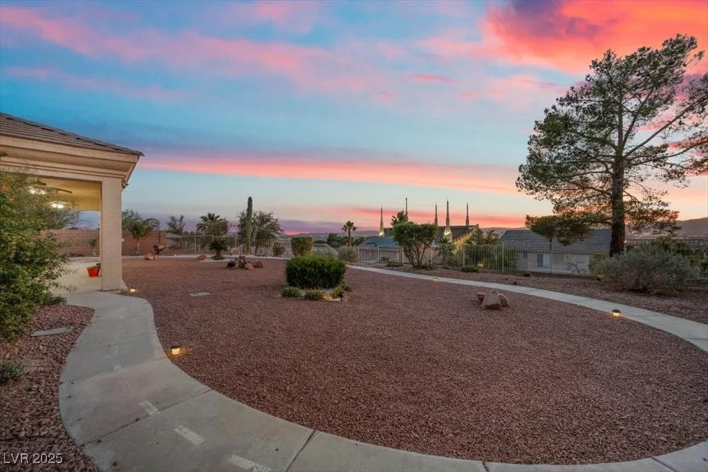 835 Market Crest, Las Vegas, NV 89110