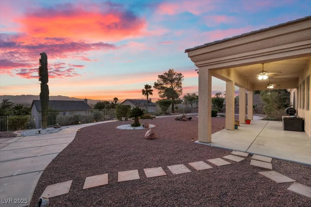 835 Market Crest, Las Vegas, NV 89110