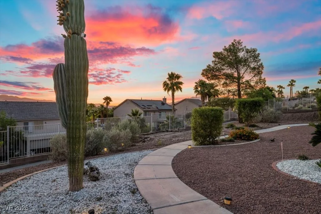 835 Market Crest, Las Vegas, NV 89110
