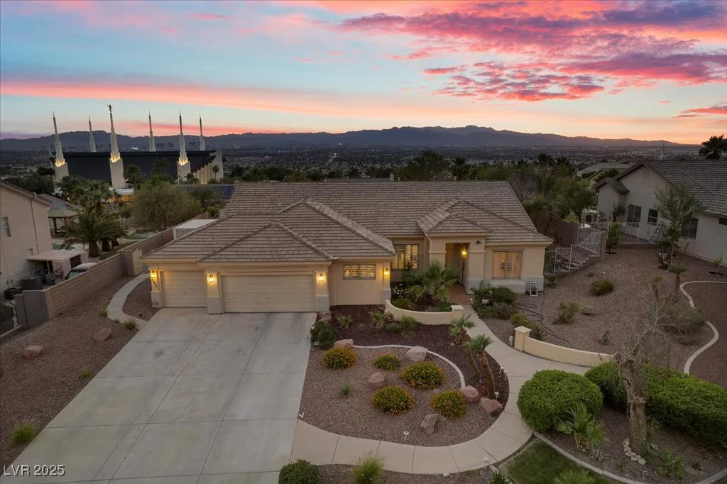 835 Market Crest, Las Vegas, NV 89110