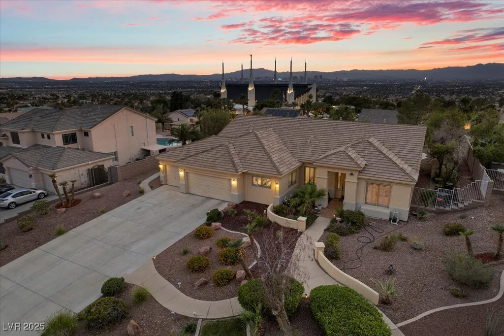 835 Market Crest, Las Vegas, NV 89110