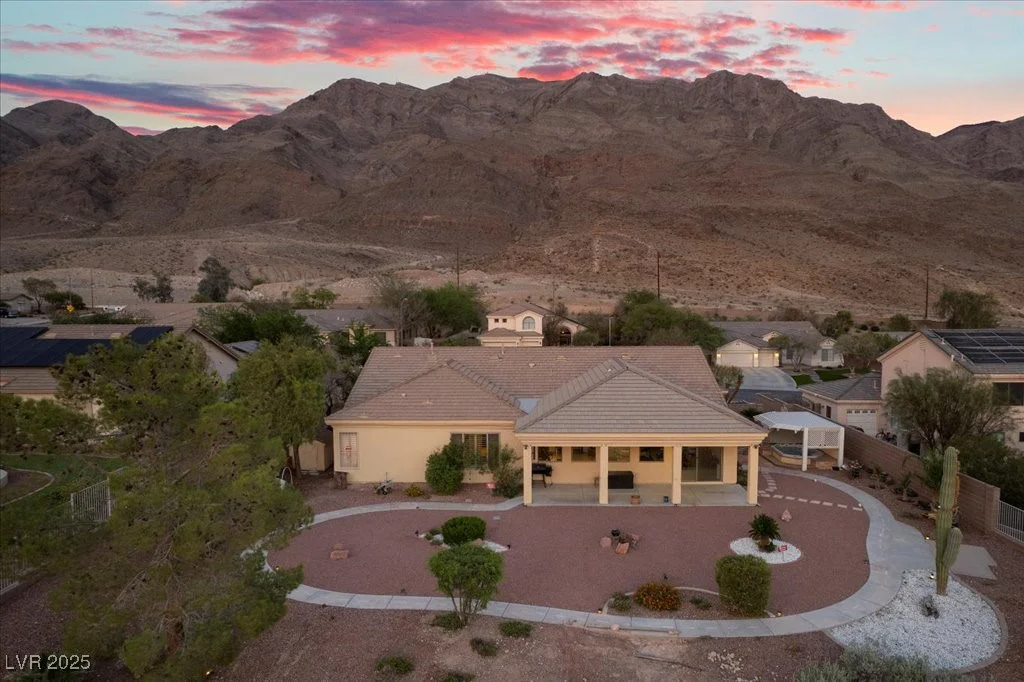 835 Market Crest, Las Vegas, NV 89110