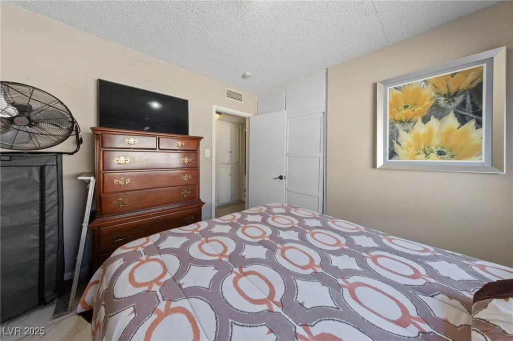 1916 Canosa, Las Vegas, NV 89104