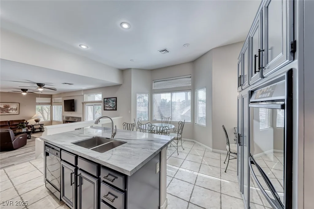 3050 Whispering Crest, Henderson, NV 89052