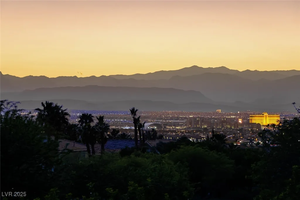 3050 Whispering Crest, Henderson, NV 89052