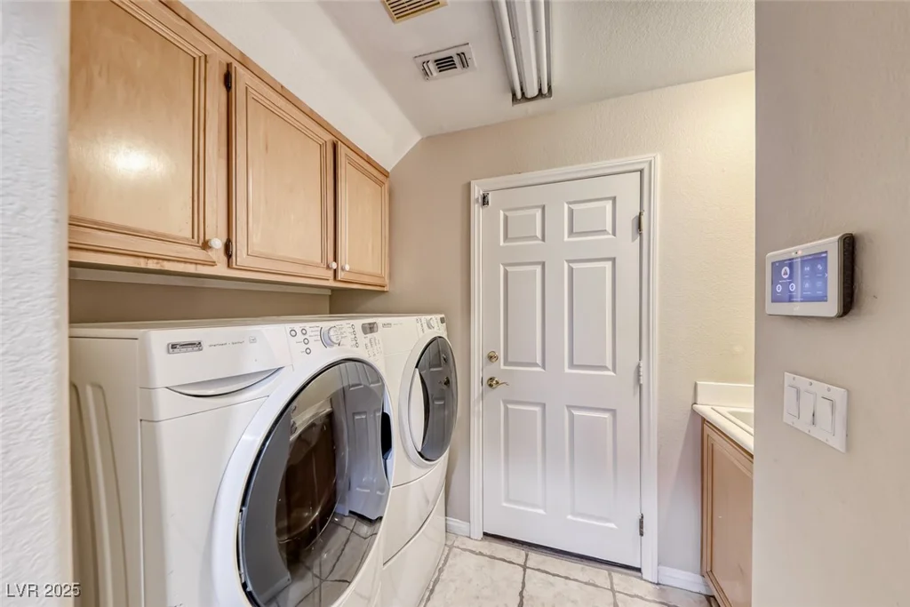 3050 Whispering Crest, Henderson, NV 89052